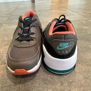 Brand New Little kids Nike Air Max Excee size 2